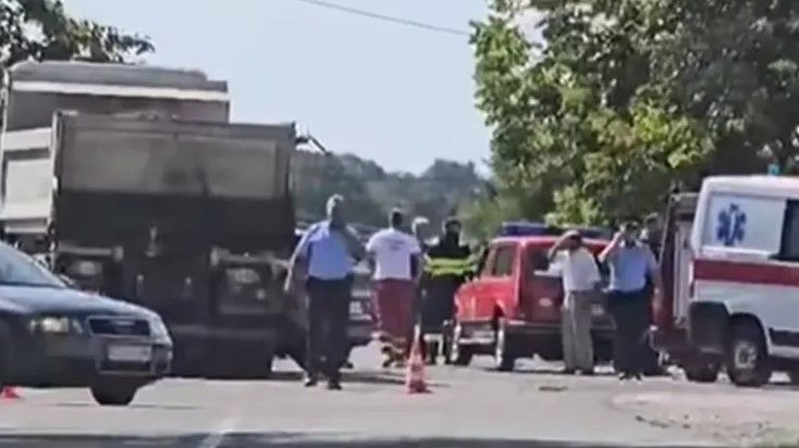 Tragedija kod Ugljevika: Supružnici poginuli u sudaru s kamionom