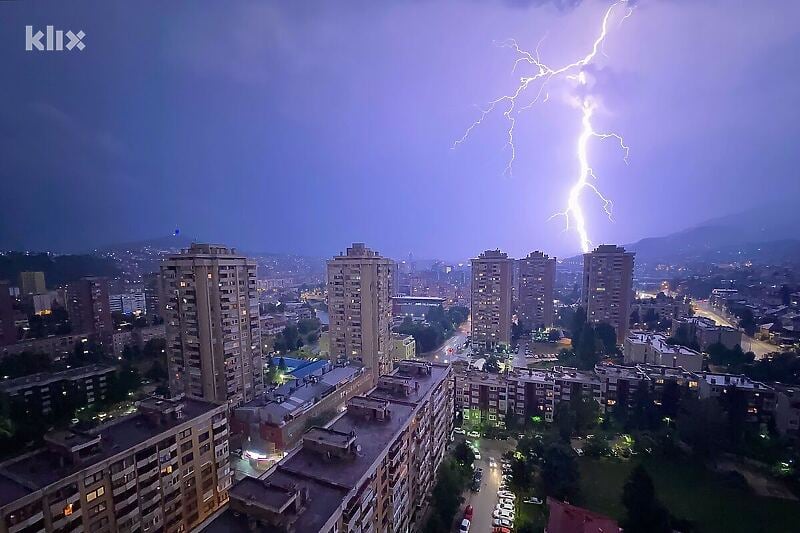Zašto se u Bosni kaže „eselatu veselatu“ kad grmi i šta to znači?
